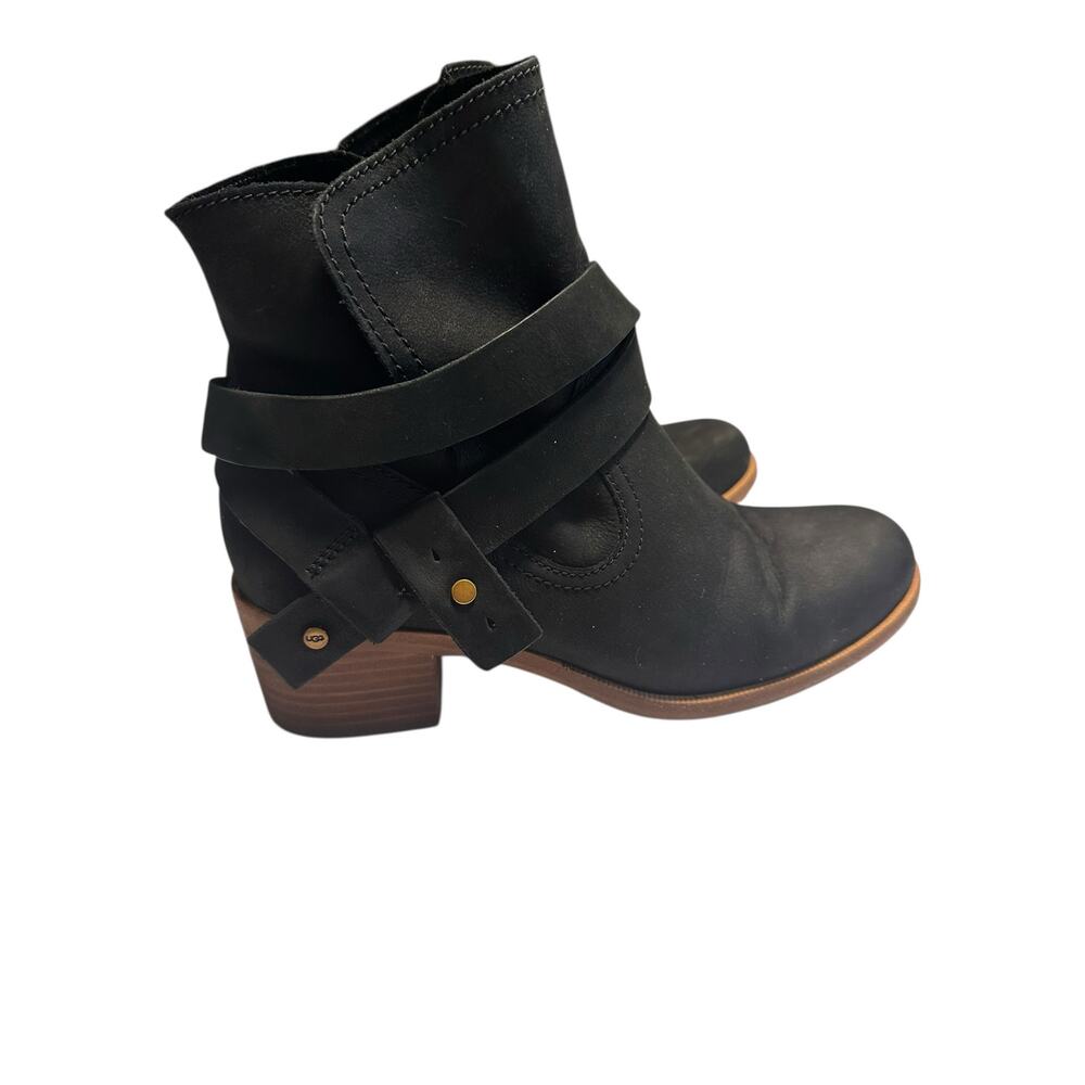 UGG Elora Black Leather Ankle Boots – Size 7 (EUC) Cowgirl WesternBoho FallBoots